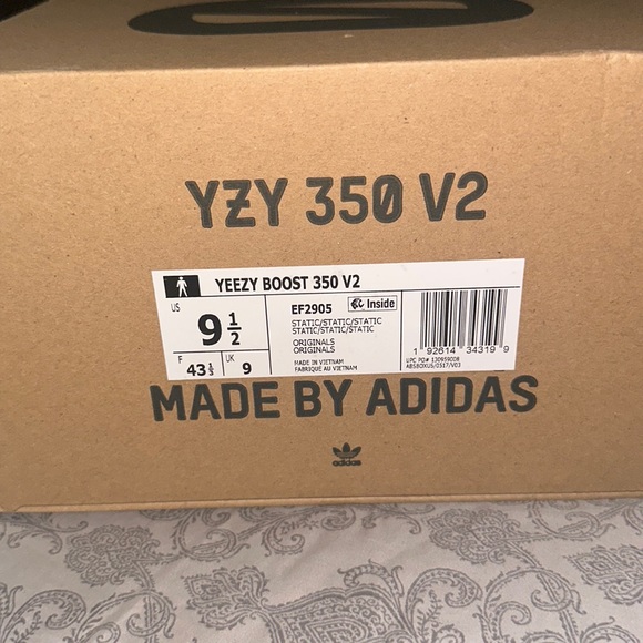 Yeezy Boost 350’s v2 Static Non-Reflective - Picture 6 of 6